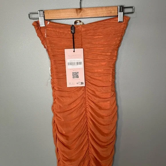 SOLD NWT Oh Polly Ruched Hardware Detail Strapless Midaxi Dress in Burnt Orange - Picture 8 of 12